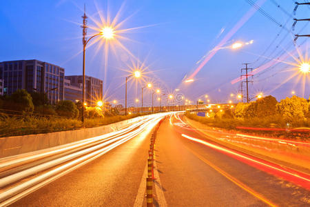 瓷器 黄昏 公路 照明 汽车 风景 箭头 杭州 傍晚 天空