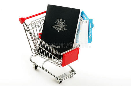 澳大利亚护照和两张登机牌