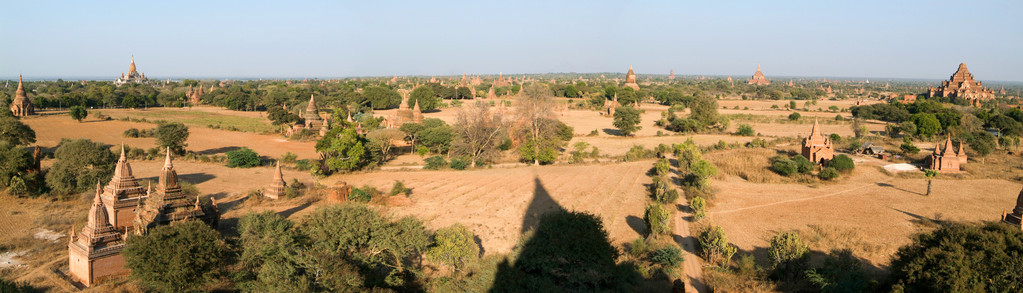 蒲甘的考古地点的全景视图