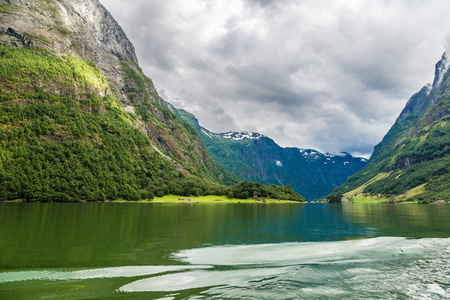 在挪威 sognefjord