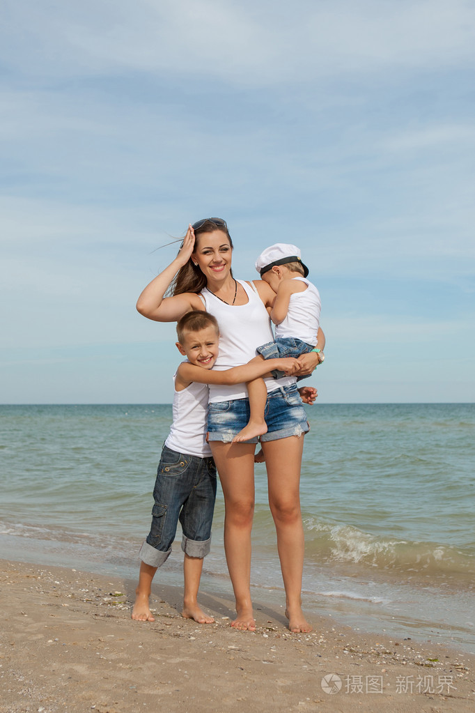 发票合同问题/孩子女孩生活爱快乐妈妈母亲幸福查看作者其他作品查看