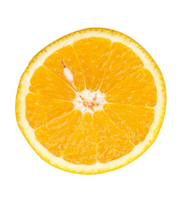 与种子分离在白色背景上的新鲜橙子切片的
