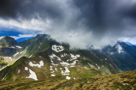 美丽的风景，从 Fagaras 落基山脉