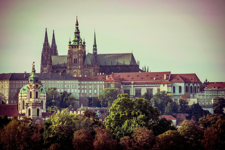 查看旧镇和布拉格城堡