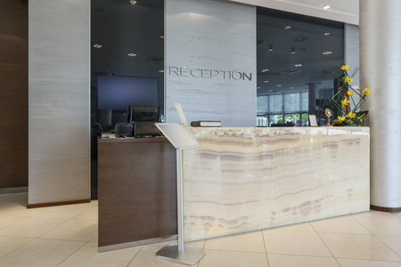 酒店大堂前台图片