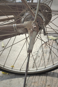 老式自行车车轮