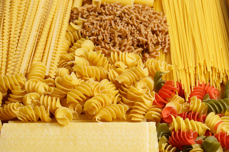 不同类型的意大利面图片
