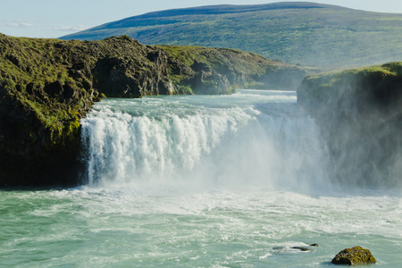 在冰岛 goddafoss 泡汤斯科加瀑布 skogarfoss 提瀑布 seljalandsfoss 冰岛瀑布景色美丽充满活力