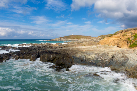 在小 Fistral 和尼姑湾与康沃尔郡英国伯恩茅斯海岸