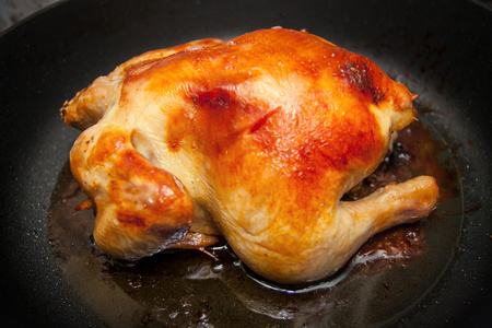 整个长度整个烤鸡照片