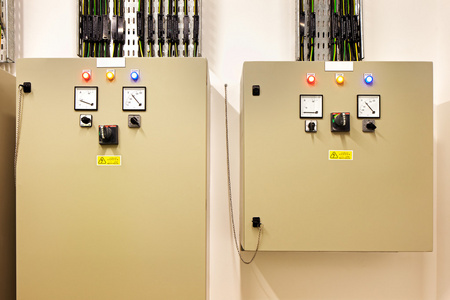 电气开关设备和控制热 热回收 空调 光 电电源的电路断路器