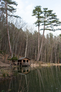 山中小屋中反射