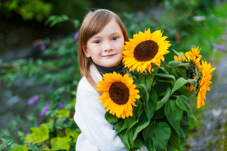 一小束向日葵图片