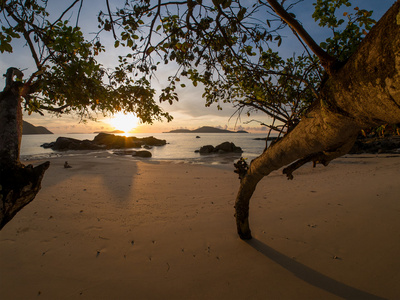 日出时的泰国海滩
