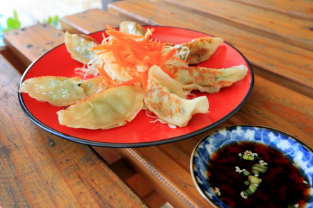 煎饺子日本食品