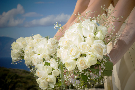 新娘举行鲜花花束