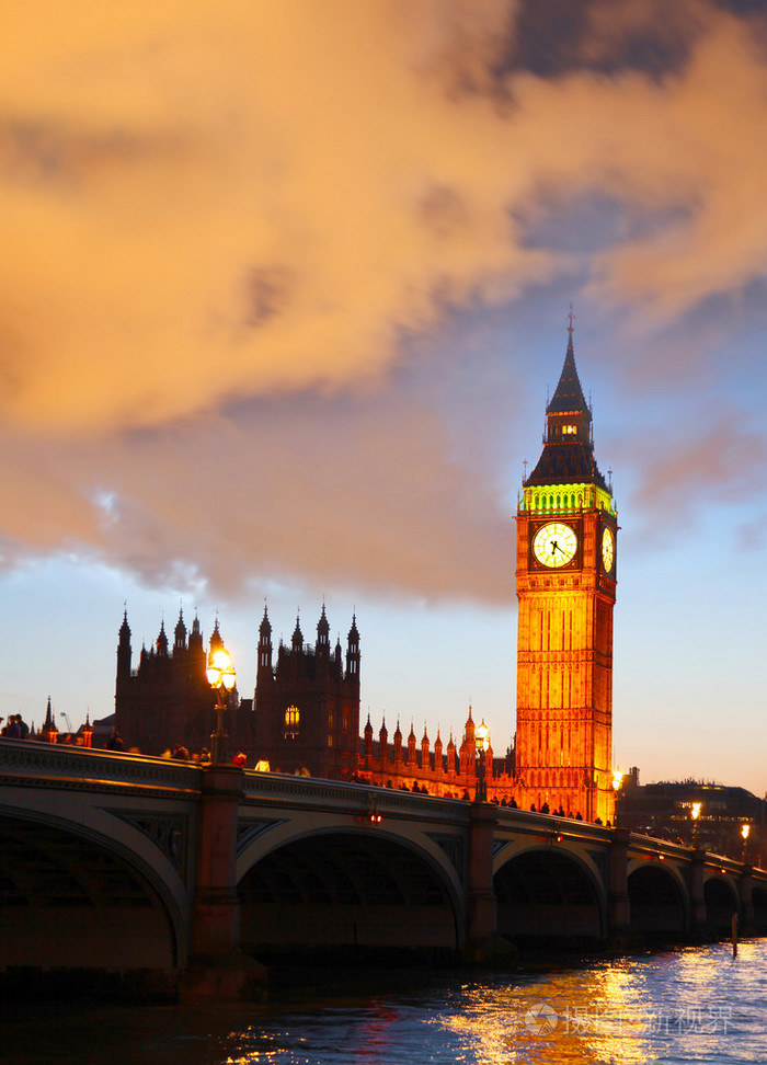 在伦敦,英国著名的大笨钟照片-正版商用图片1hpduz-摄图新视界