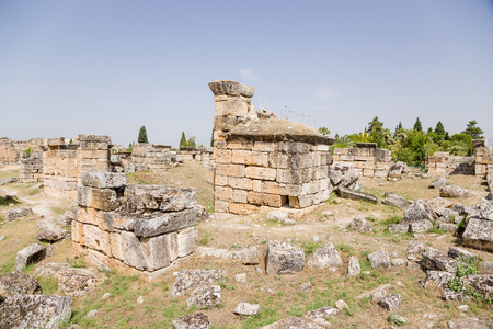 土耳其帕穆卡勒希拉波利斯。考古区 古城建筑的废墟