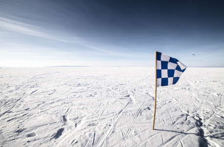 方格的旗终点线照片