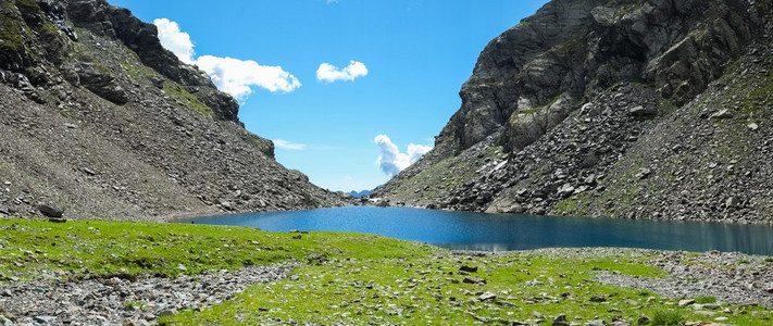 高山湖泊