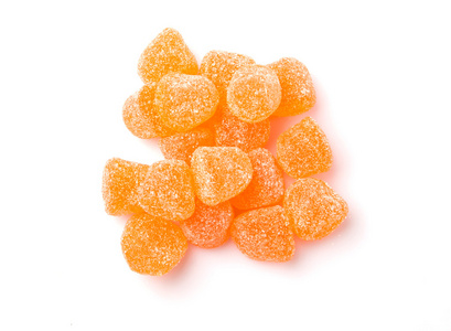 甜橙果冻糖果分离在白色
