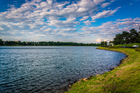 蒙特贝罗湖，在马里兰州巴尔的摩市