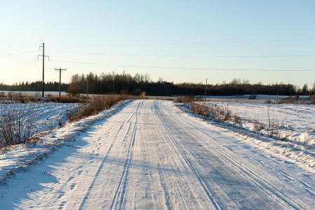 冬天下雪小路