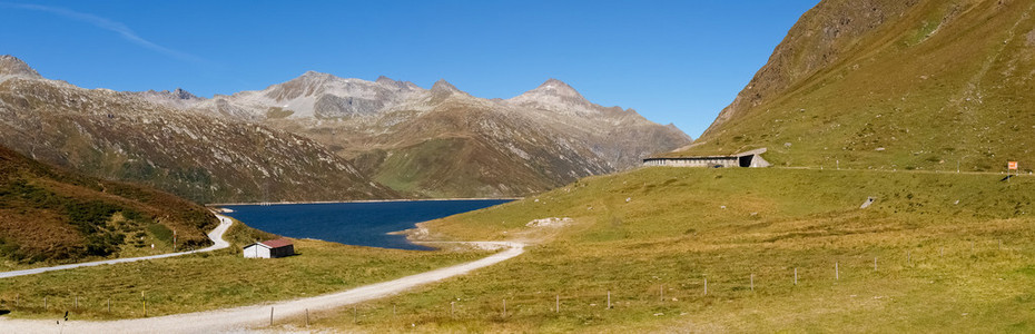 瑞士阿尔卑斯山，Lukomanier 湖通