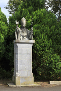 霍利克罗斯修道院的牧师的纪念碑