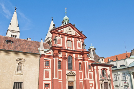 在布拉格城堡内圣乔治大教堂