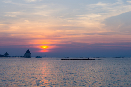 日落到大海