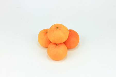 孤立的白色背景上的橘子图片