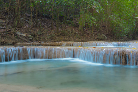 1 级的爱侣湾瀑布国家公园，Kanjanaburi 泰国