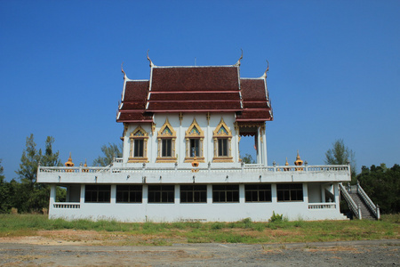 泰国寺庙和尖竹汶府的蓝天