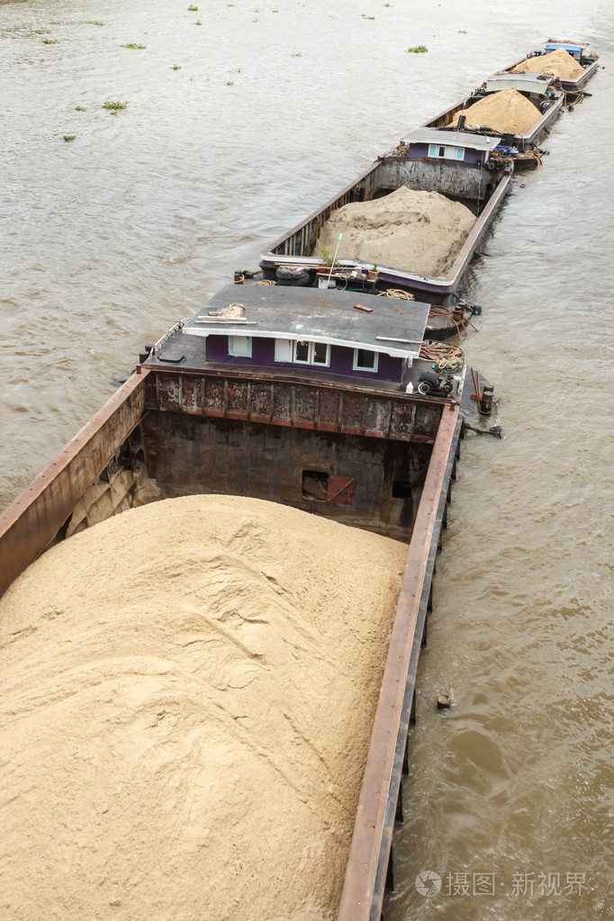 曼谷湄南河上沙船