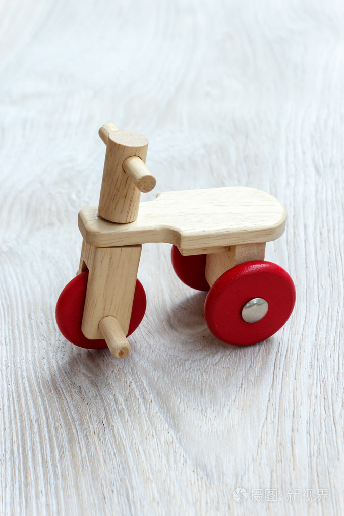 木制自行车玩具