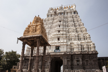 甘 Kamakshiamman 寺