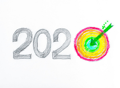 2020 年,手绘草图的能量效率评级的概念,与在形状中的一个目标和箭头