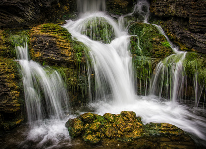 流动瀑布图片大全