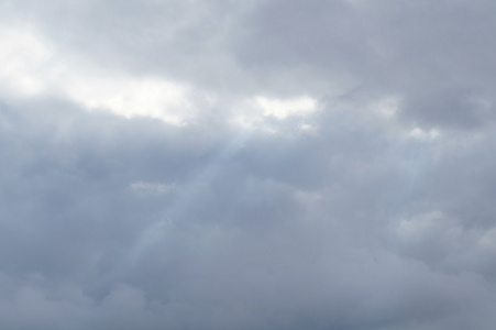 风雨如磐的天空