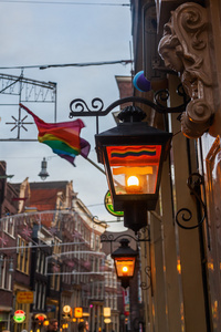 在阿姆斯特丹，荷兰的旧县城老路灯
