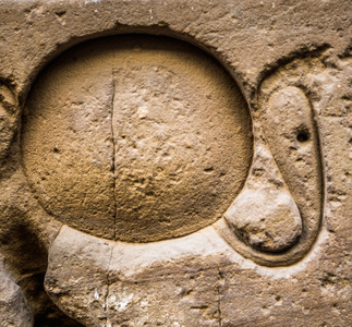 埃及的象形文字，在一座寺庙的墙上