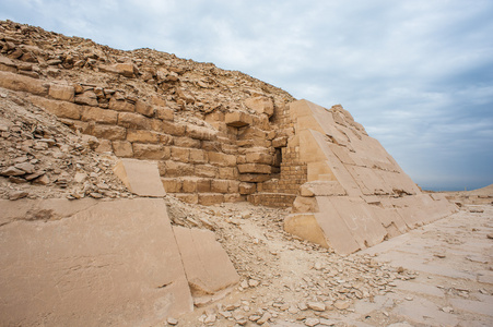 乔塞尔，埃及的金字塔