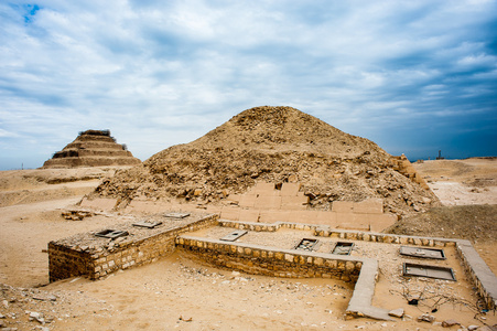 乔塞尔，埃及的金字塔