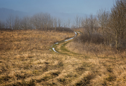 在山区淡季