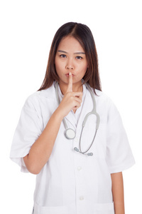 亚洲年轻的女医生安静的标志照片