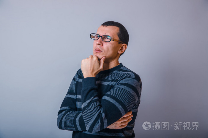 欧洲人的眼镜思考人年