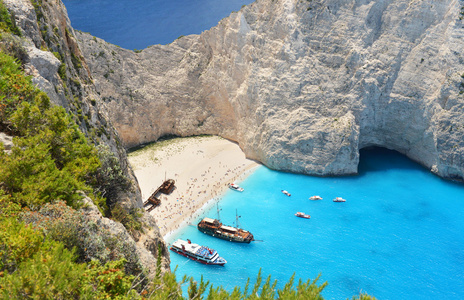 在希腊的 Navagio 海滩