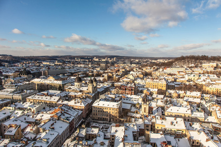 历史悠久的市中心的利沃夫市顶视图