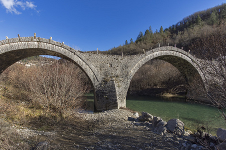 桥的 Plakidas 或 Kalogeriko，品都斯山脉，Zagori，伊庇鲁斯